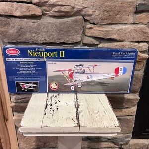 Guillow's French Nieuport II Model Kit‎ sealed.